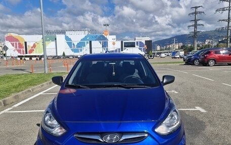 Hyundai Solaris II рестайлинг, 2013 год, 590 000 рублей, 2 фотография