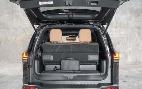 Lexus LX, 2025 год, 18 600 066 рублей, 32 фотография