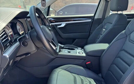 Volkswagen Touareg III, 2022 год, 6 000 855 рублей, 8 фотография