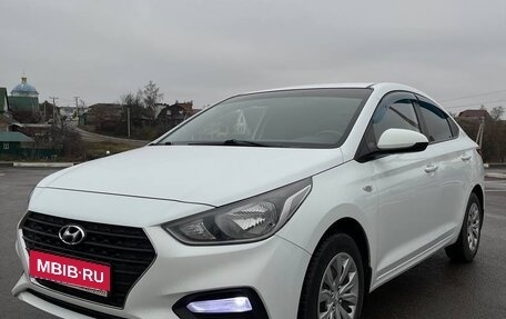 Hyundai Solaris II рестайлинг, 2017 год, 1 170 000 рублей, 1 фотография