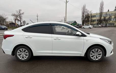 Hyundai Solaris II рестайлинг, 2017 год, 1 170 000 рублей, 4 фотография