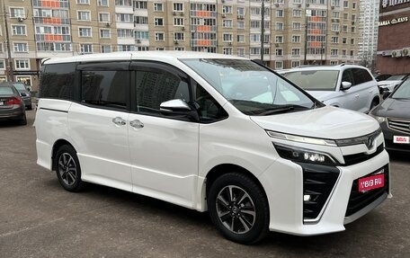 Toyota Voxy III, 2019 год, 2 500 000 рублей, 1 фотография