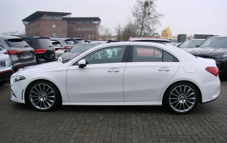 Mercedes-Benz A-Класс, 2022 год, 1 830 000 рублей, 5 фотография