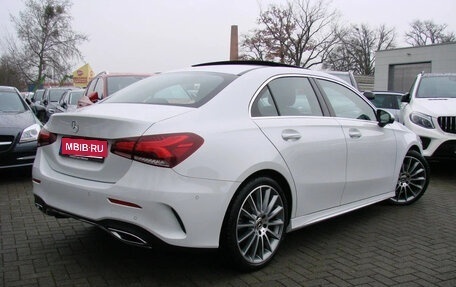 Mercedes-Benz A-Класс, 2022 год, 1 830 000 рублей, 4 фотография