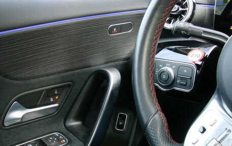 Mercedes-Benz A-Класс, 2022 год, 1 830 000 рублей, 10 фотография