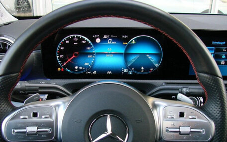 Mercedes-Benz A-Класс, 2022 год, 1 830 000 рублей, 9 фотография