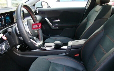 Mercedes-Benz A-Класс, 2022 год, 1 830 000 рублей, 7 фотография