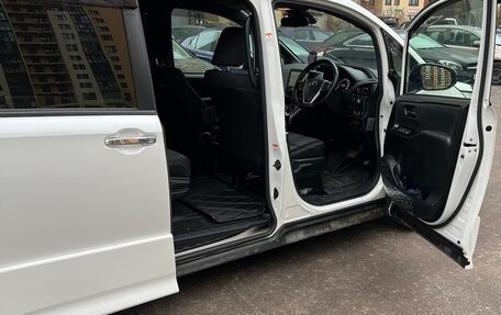 Toyota Voxy III, 2019 год, 2 500 000 рублей, 9 фотография