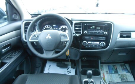 Mitsubishi Outlander III рестайлинг 3, 2013 год, 1 298 000 рублей, 10 фотография