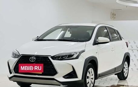 Toyota Yaris XP150 рестайлинг, 2022 год, 1 650 000 рублей, 3 фотография
