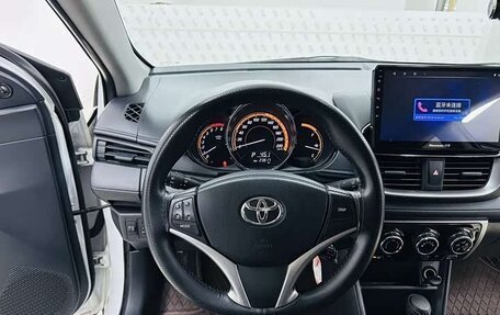 Toyota Yaris XP150 рестайлинг, 2022 год, 1 650 000 рублей, 8 фотография