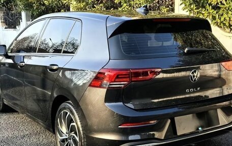 Volkswagen Golf VIII, 2022 год, 2 370 000 рублей, 3 фотография