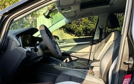 Volkswagen Golf VIII, 2022 год, 2 370 000 рублей, 10 фотография