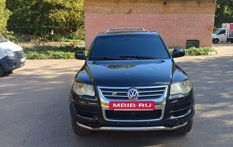 Volkswagen Touareg III, 2005 год, 560 000 рублей, 2 фотография