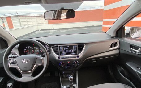 Hyundai Solaris II рестайлинг, 2018 год, 1 150 000 рублей, 13 фотография