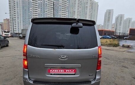 Hyundai Grand Starex Grand Starex I рестайлинг 2, 2011 год, 1 490 000 рублей, 2 фотография