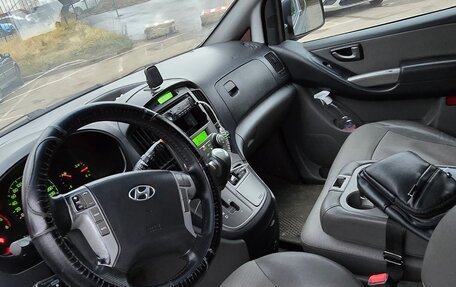 Hyundai Grand Starex Grand Starex I рестайлинг 2, 2011 год, 1 490 000 рублей, 7 фотография