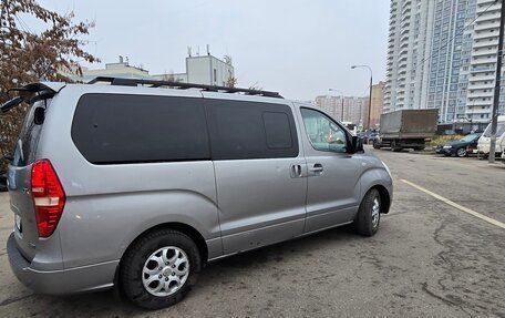 Hyundai Grand Starex Grand Starex I рестайлинг 2, 2011 год, 1 490 000 рублей, 9 фотография