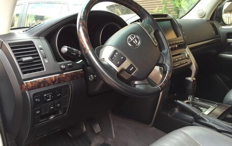 Toyota Land Cruiser 200, 2008 год, 2 500 000 рублей, 4 фотография