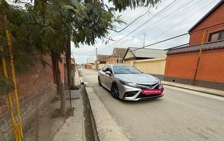 Toyota Camry, 2022 год, 3 750 000 рублей, 8 фотография