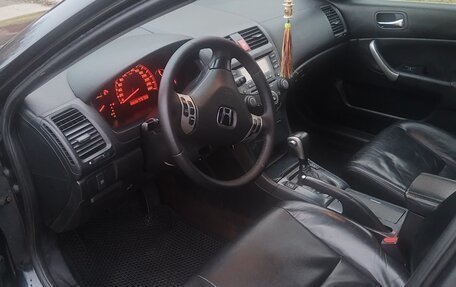 Honda Accord VII рестайлинг, 2005 год, 750 000 рублей, 3 фотография