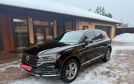Volkswagen Touareg III, 2019 год, 6 200 000 рублей, 2 фотография