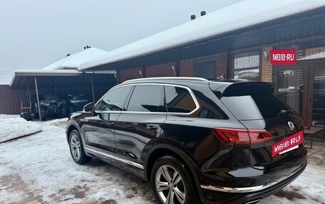 Volkswagen Touareg III, 2019 год, 6 200 000 рублей, 4 фотография