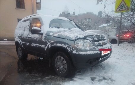 Chevrolet Niva I рестайлинг, 2013 год, 325 000 рублей, 3 фотография