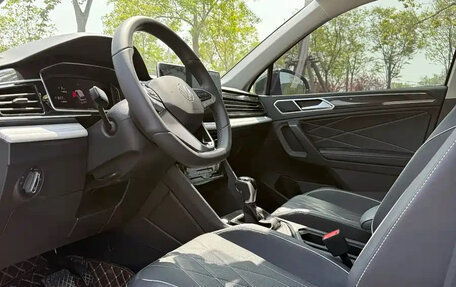 Volkswagen Tiguan II, 2022 год, 2 050 855 рублей, 7 фотография