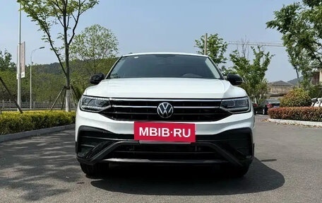 Volkswagen Tiguan II, 2022 год, 2 050 855 рублей, 2 фотография