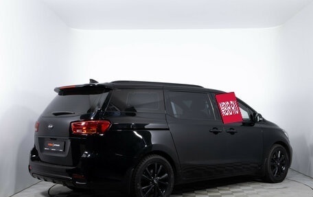 KIA Carnival III, 2018 год, 3 070 000 рублей, 5 фотография