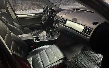 Volkswagen Touareg III, 2011 год, 2 100 000 рублей, 6 фотография