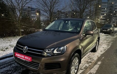 Volkswagen Touareg III, 2011 год, 2 100 000 рублей, 3 фотография