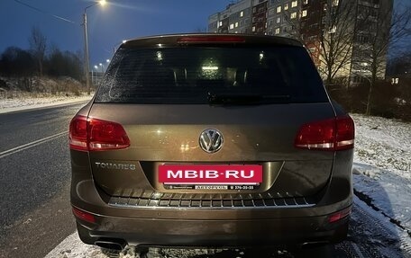 Volkswagen Touareg III, 2011 год, 2 100 000 рублей, 5 фотография