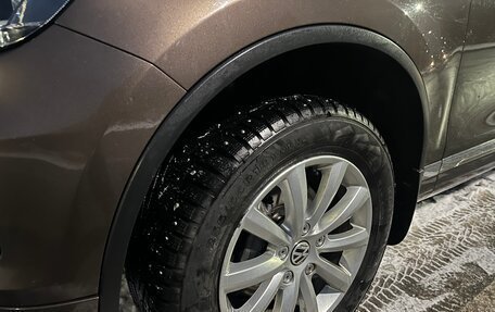 Volkswagen Touareg III, 2011 год, 2 100 000 рублей, 8 фотография