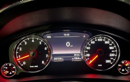 Volkswagen Touareg III, 2011 год, 2 100 000 рублей, 11 фотография