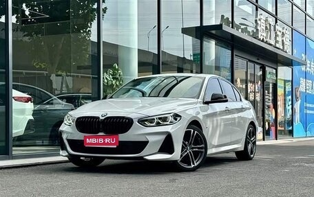 BMW 1 серия, 2022 год, 2 230 000 рублей, 1 фотография