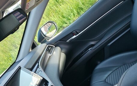 Toyota Camry, 2022 год, 3 850 000 рублей, 7 фотография