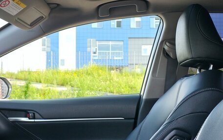 Toyota Camry, 2022 год, 3 850 000 рублей, 8 фотография