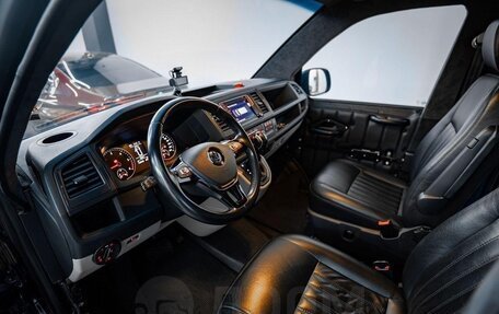 Volkswagen Transporter T6 рестайлинг, 2016 год, 7 500 000 рублей, 6 фотография