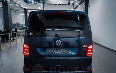 Volkswagen Transporter T6 рестайлинг, 2016 год, 7 500 000 рублей, 22 фотография