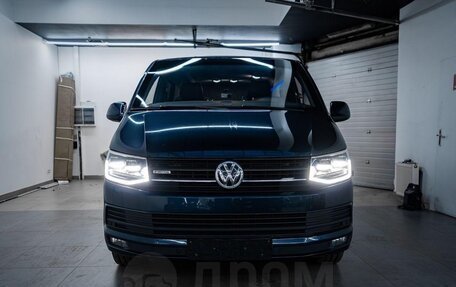 Volkswagen Transporter T6 рестайлинг, 2016 год, 7 500 000 рублей, 26 фотография