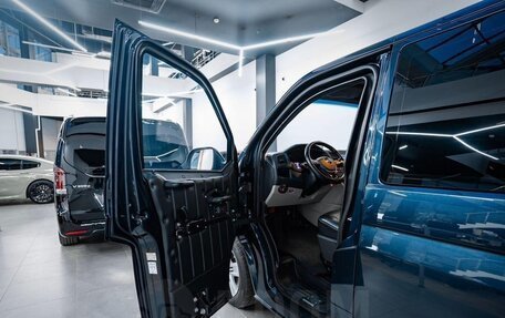 Volkswagen Transporter T6 рестайлинг, 2016 год, 7 500 000 рублей, 18 фотография