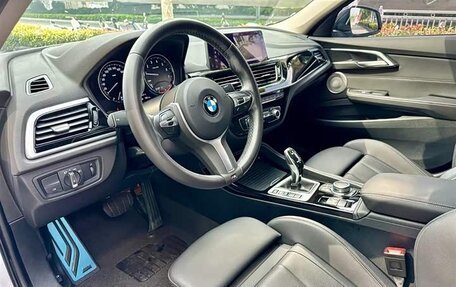 BMW 1 серия, 2022 год, 2 230 000 рублей, 10 фотография