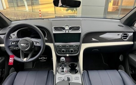 Bentley Bentayga I, 2025 год, 53 000 000 рублей, 15 фотография