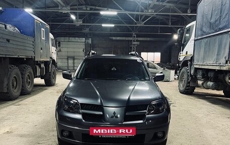 Mitsubishi Outlander III рестайлинг 3, 2006 год, 800 000 рублей, 6 фотография