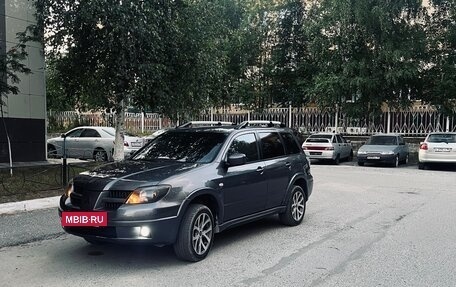 Mitsubishi Outlander III рестайлинг 3, 2006 год, 800 000 рублей, 7 фотография