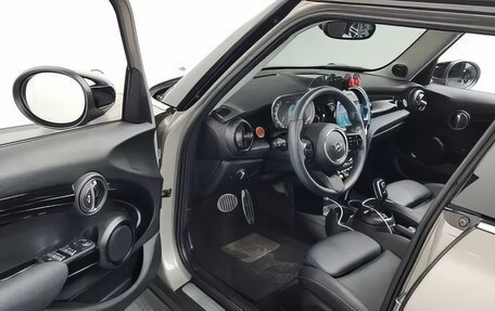 MINI Hatch, 2021 год, 2 350 000 рублей, 6 фотография