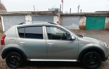 Renault Sandero I, 2013 год, 999 999 рублей, 3 фотография