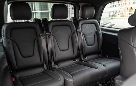 Mercedes-Benz V-Класс, 2025 год, 14 199 000 рублей, 24 фотография